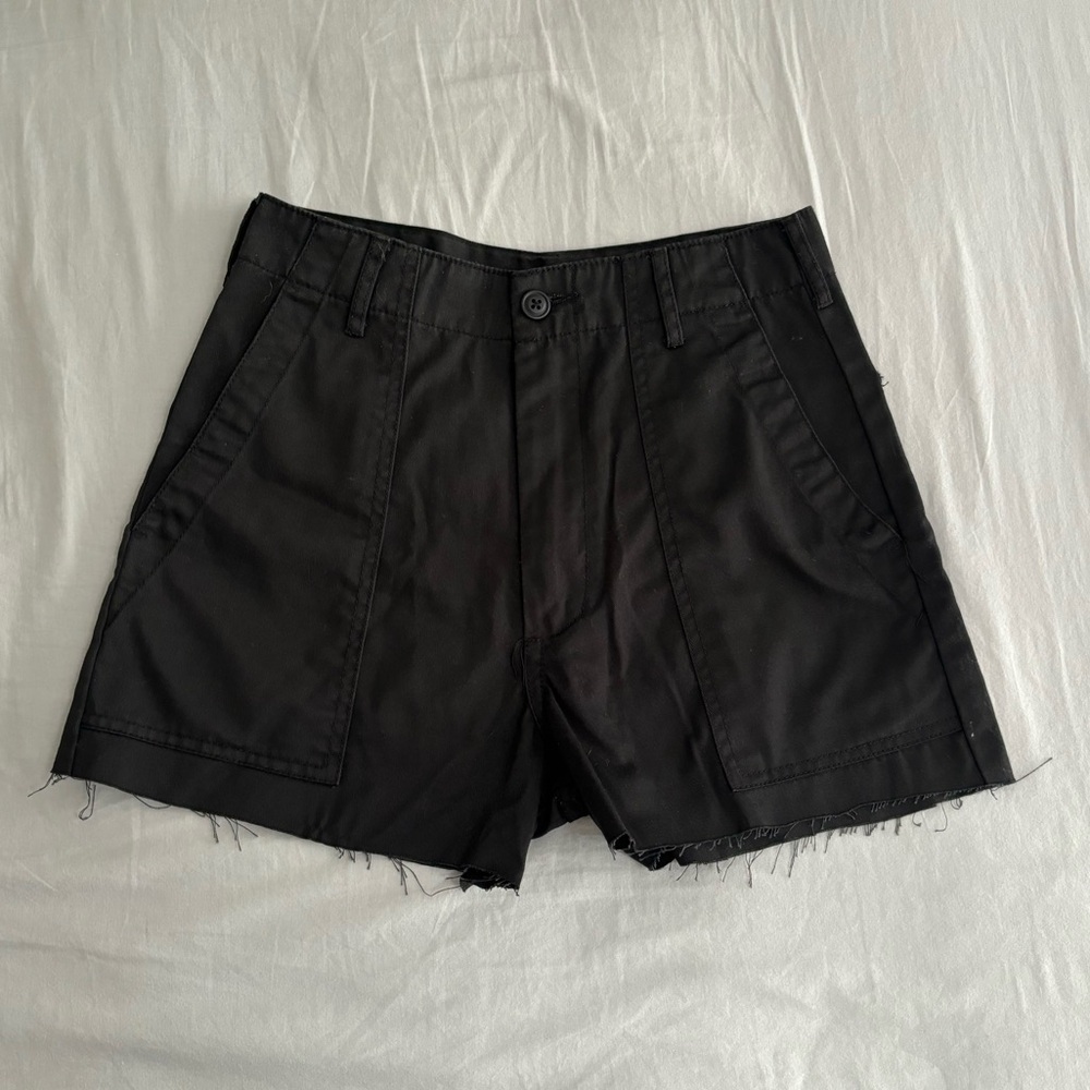 Brandy Melville black cargo shorts